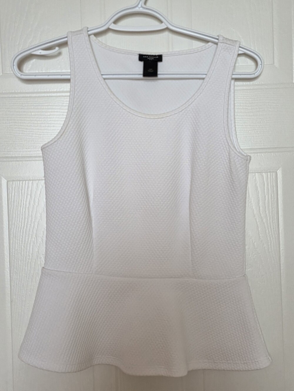 Ann Taylor Petite Textured Peplum Sleeveless Top, White, XS